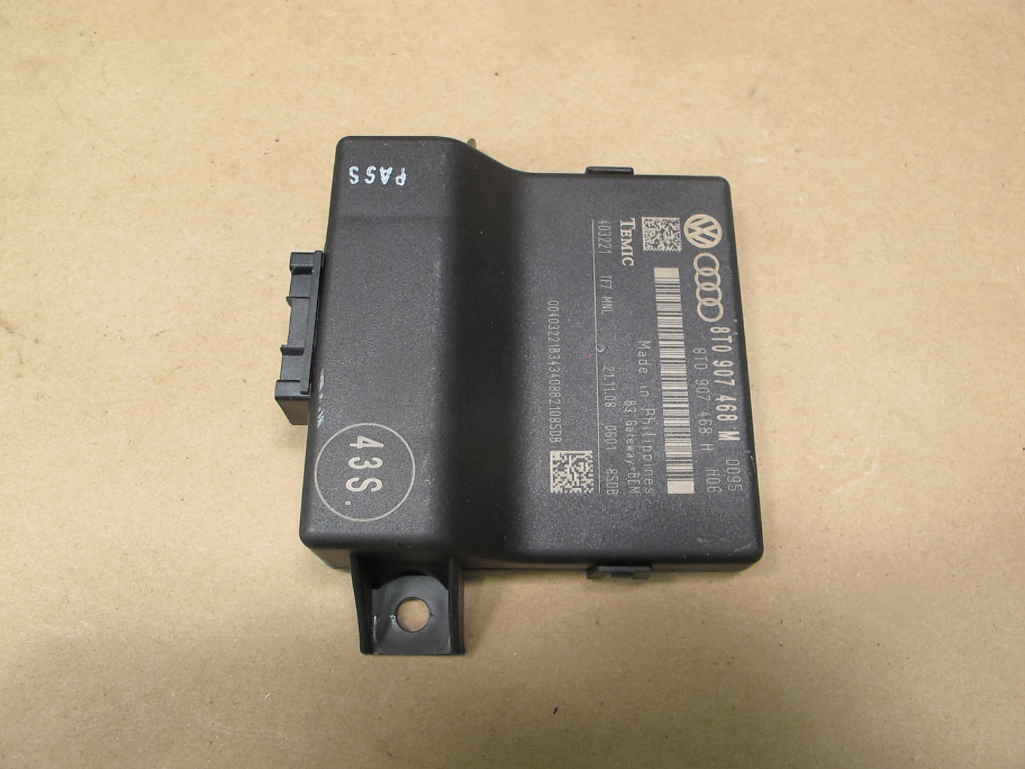 08-12 Audi 8T A5 S5 Gateway Network Control Module 8T0907468M OEM