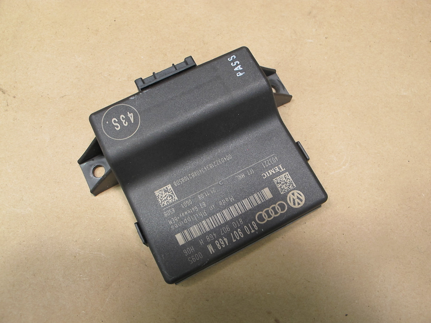 08-12 Audi 8T A5 S5 Gateway Network Control Module 8T0907468M OEM