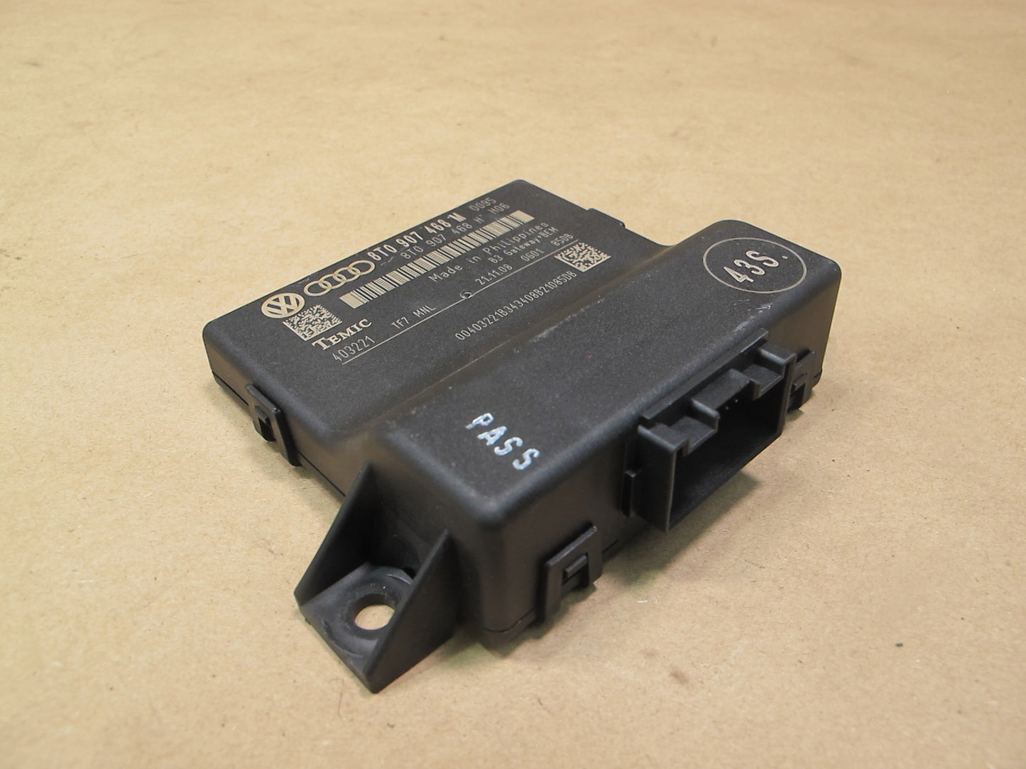 08-12 Audi 8T A5 S5 Gateway Network Control Module 8T0907468M OEM