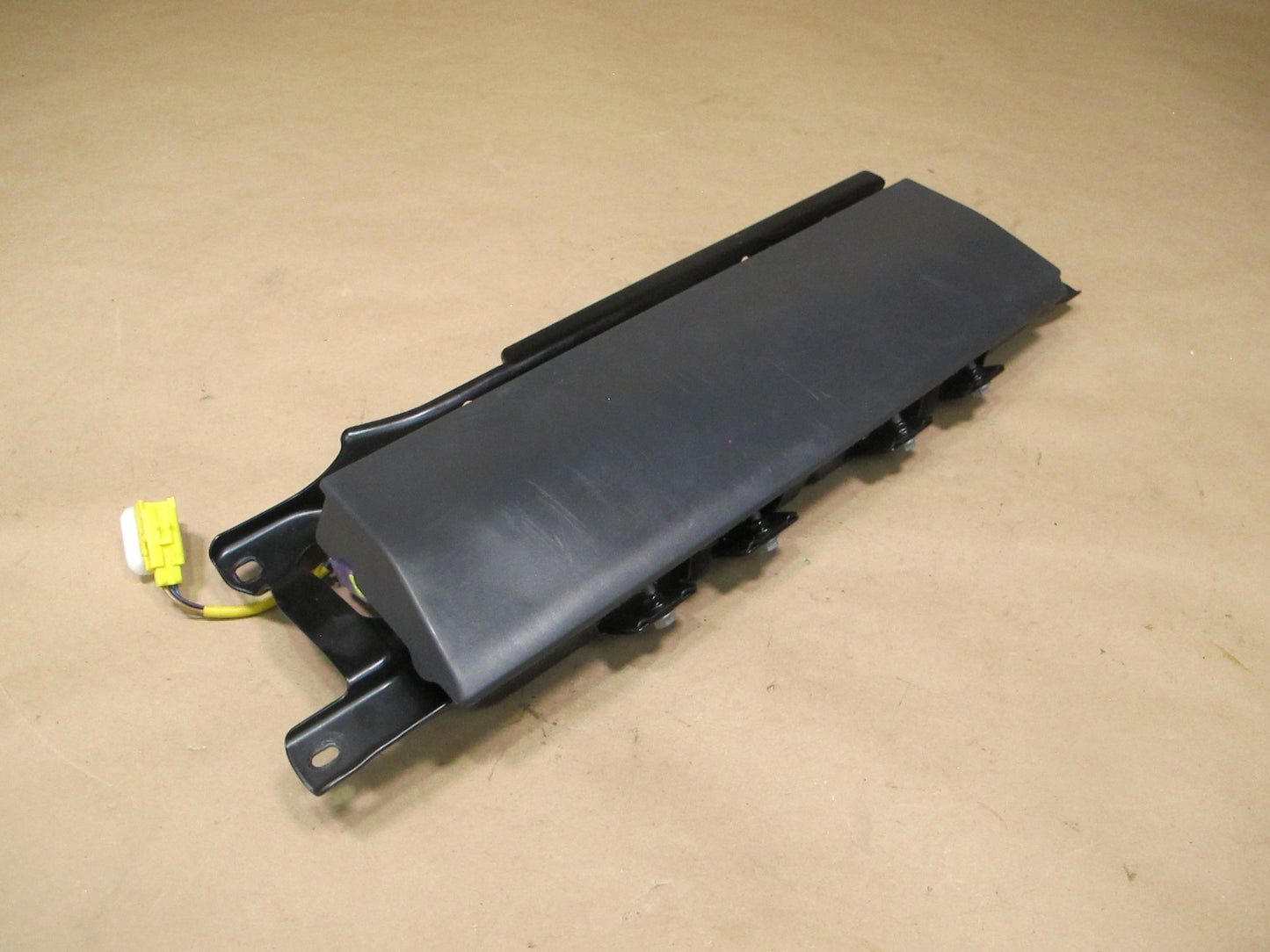 08-17 AUDI A5 S5 FRONT RIGHT PASSENGER SIDE UNDER DASH KNEE SRS AIRBAG OEM