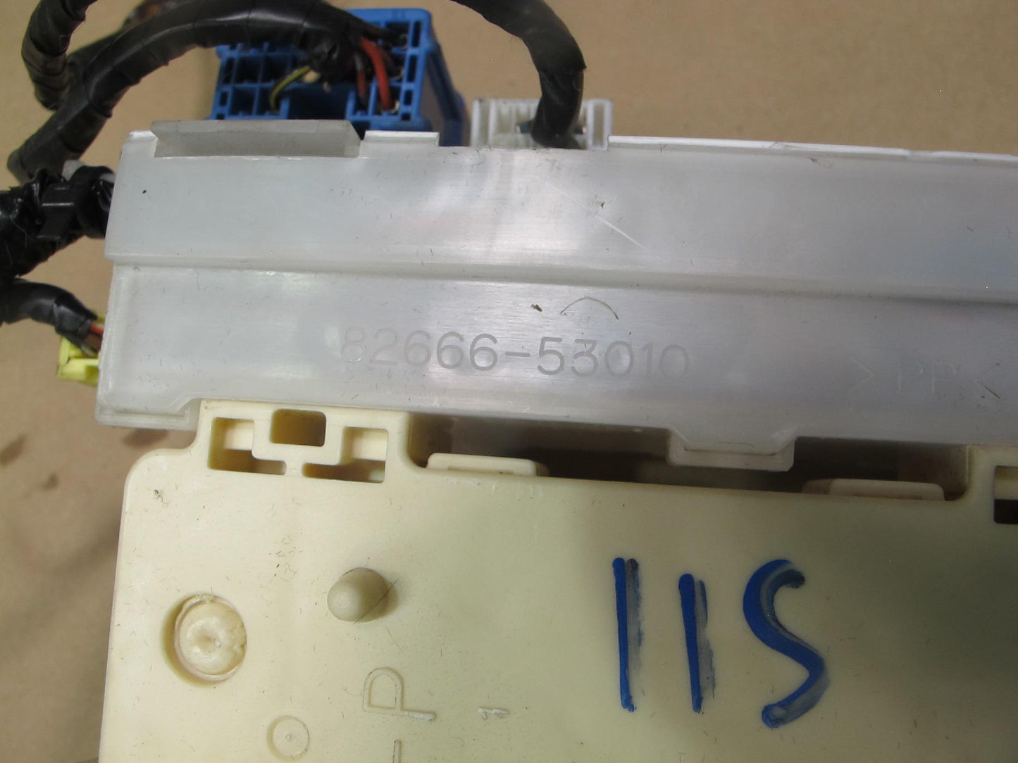02-05 Lexus JCE10 IS300 Right Junction Fuse Relay Box Module OEM