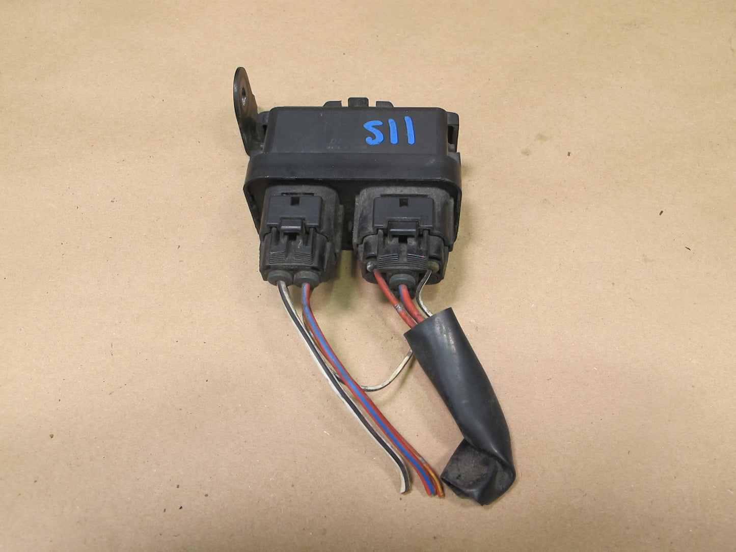 01-05 Lexus JCE10 IS300 Daytime Running Light Relay 82840-53010 OEM