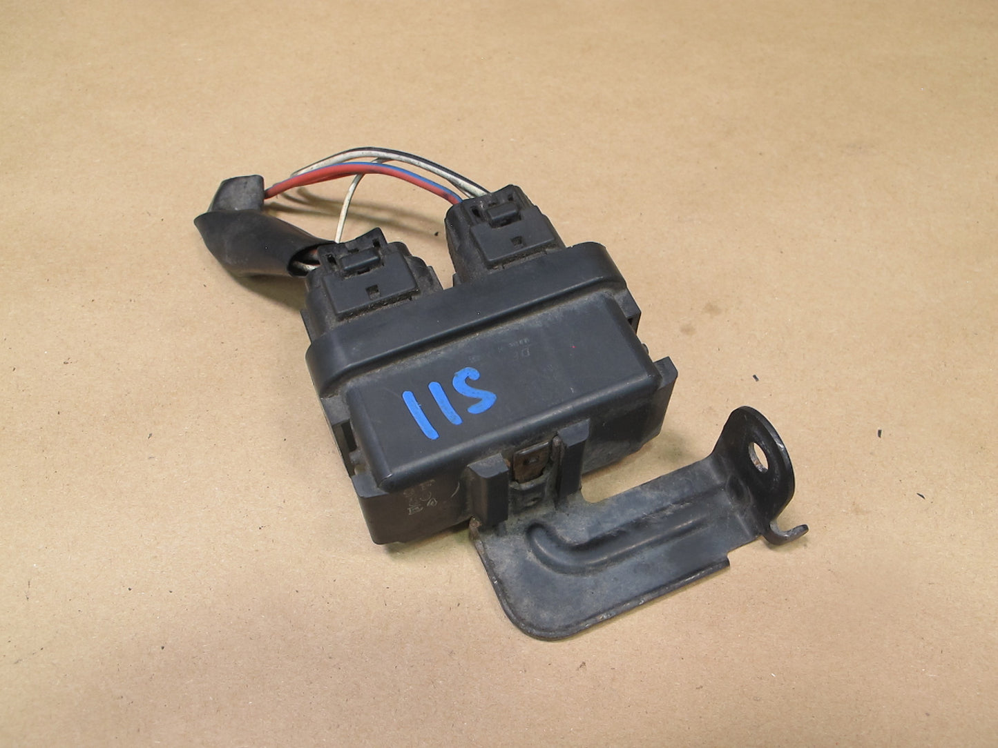 01-05 Lexus JCE10 IS300 Daytime Running Light Relay 82840-53010 OEM