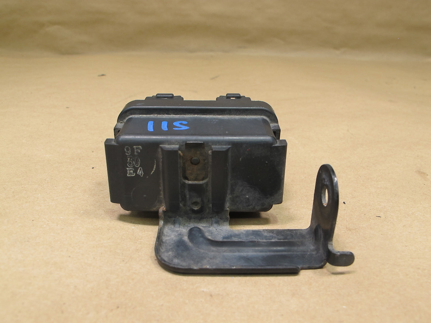 01-05 Lexus JCE10 IS300 Daytime Running Light Relay 82840-53010 OEM