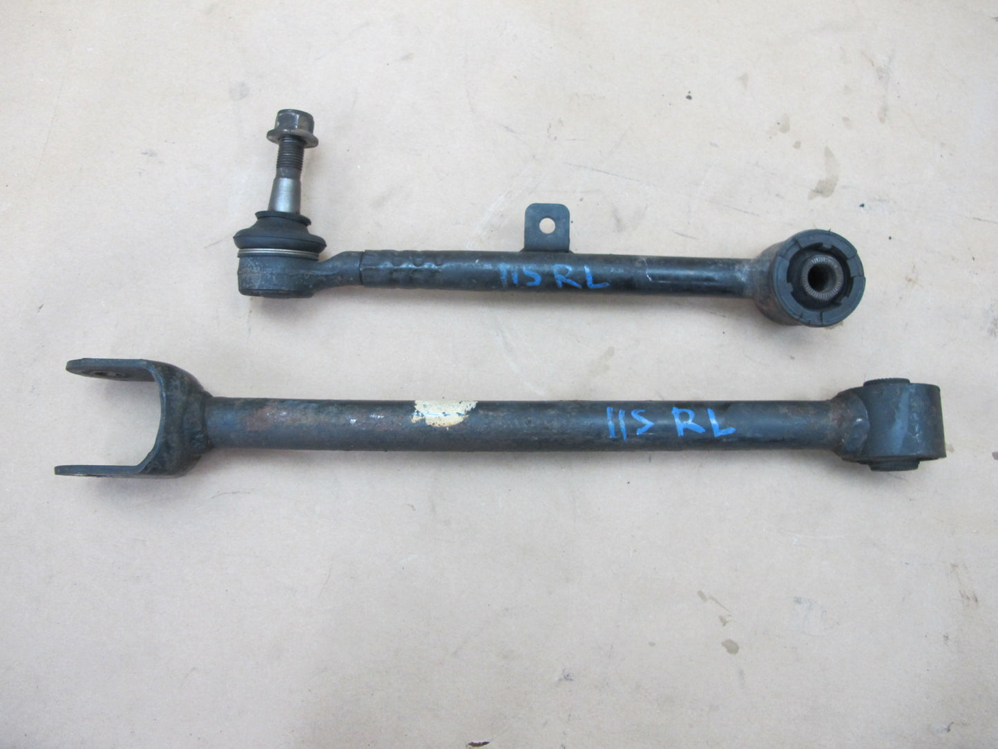 01-05 Lexus JCE10 IS300 Set of 2 Rear Left Lower & Lateral Control Arm OEM