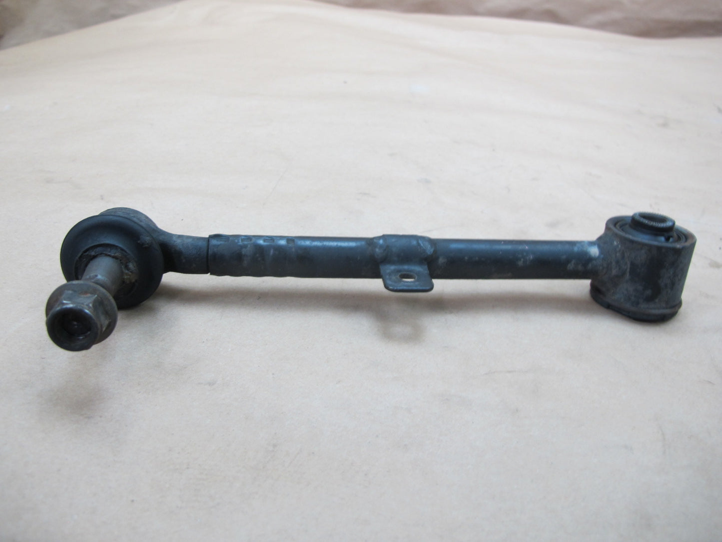 01-05 Lexus JCE10 IS300 Set of 2 Rear Left Lower & Lateral Control Arm OEM