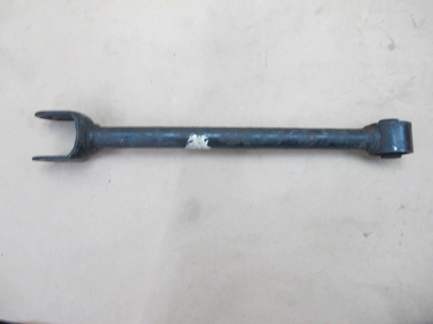 01-05 Lexus JCE10 IS300 Set of 2 Rear Left Lower & Lateral Control Arm OEM