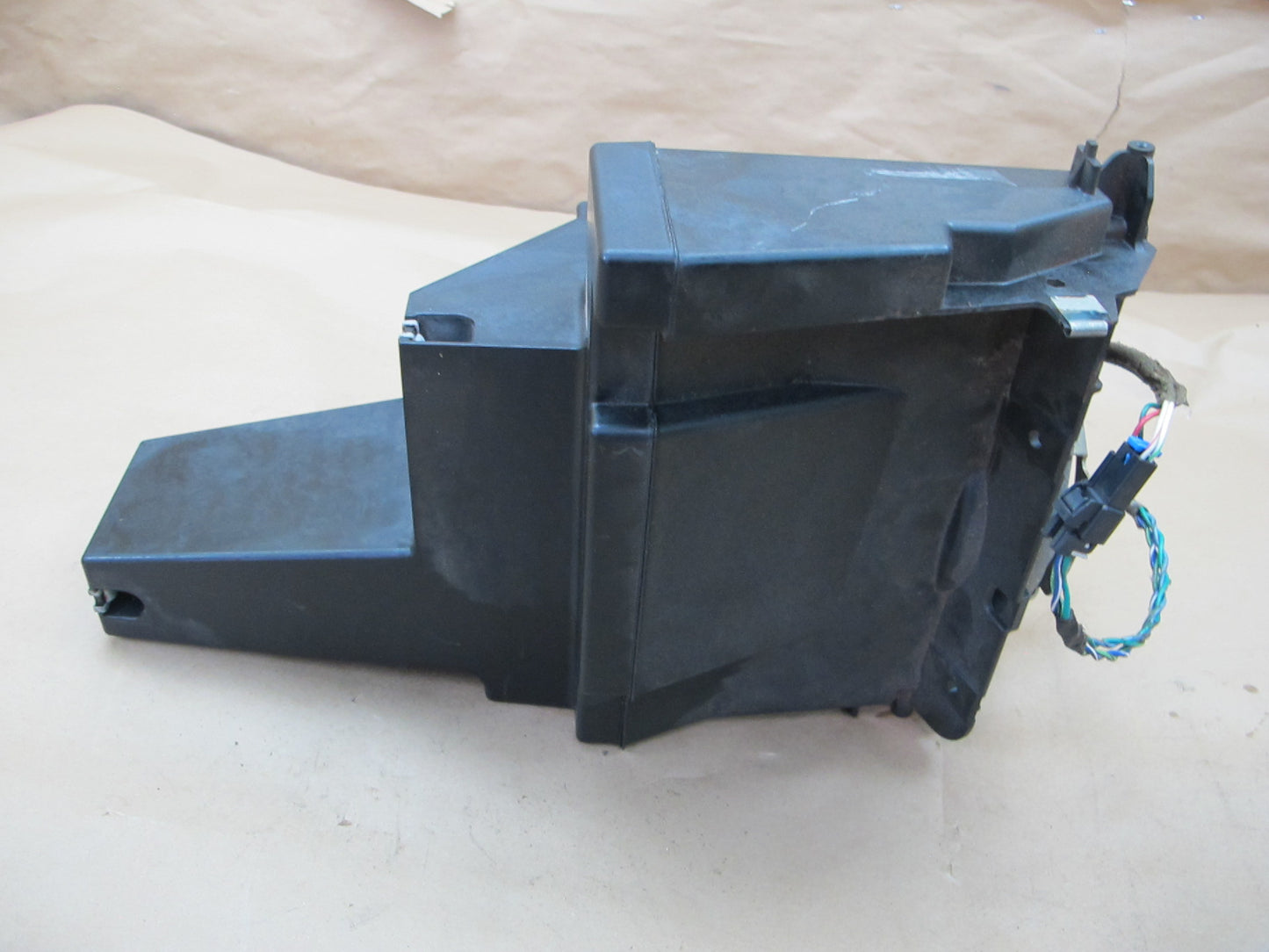 2003-2007 Hummer H2 Bose Subwoofer Box 15177436