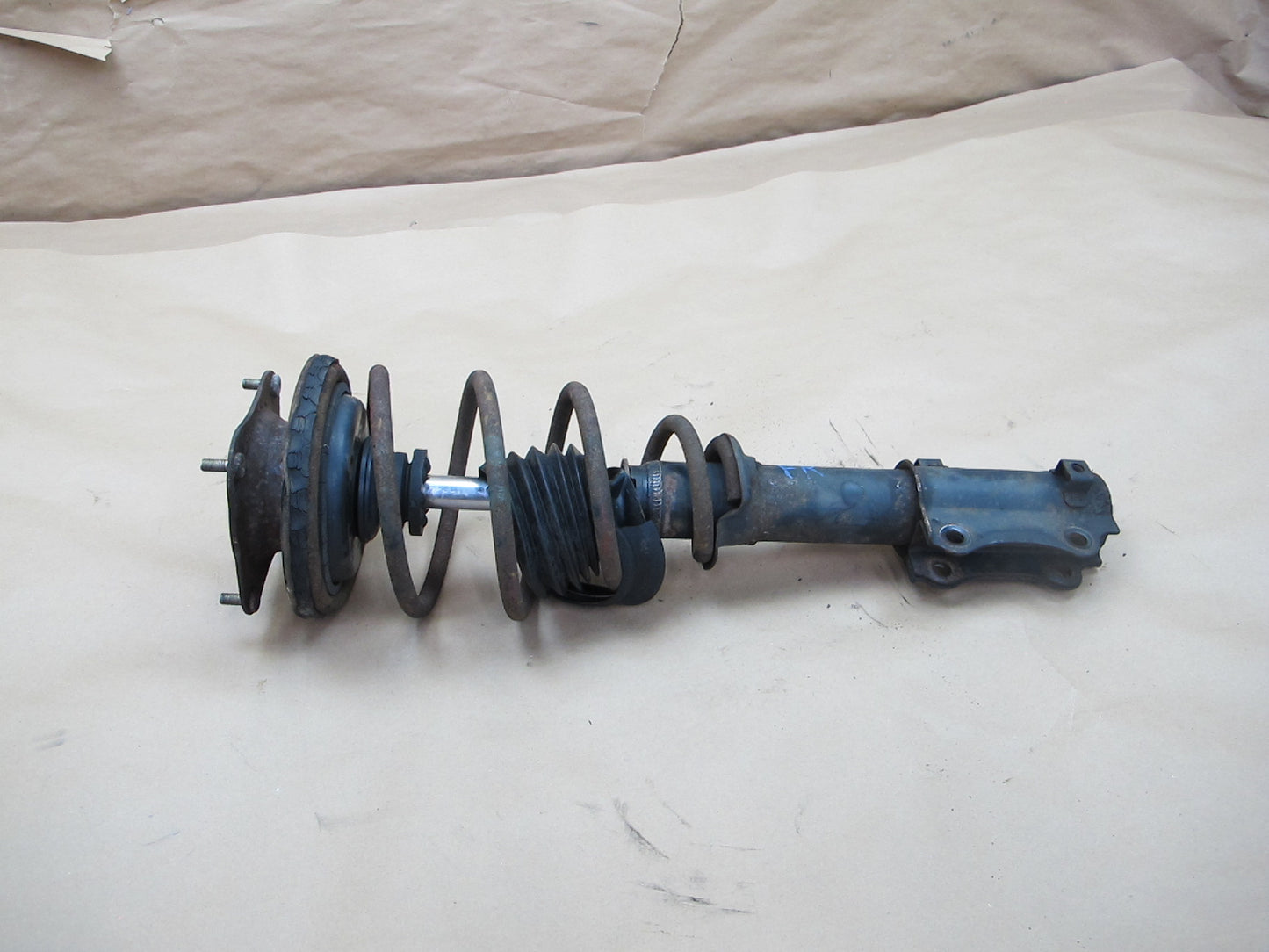 86-91 Mazda RX7 Set of 2 Front Left & Right Strut Shock Absorber OEM