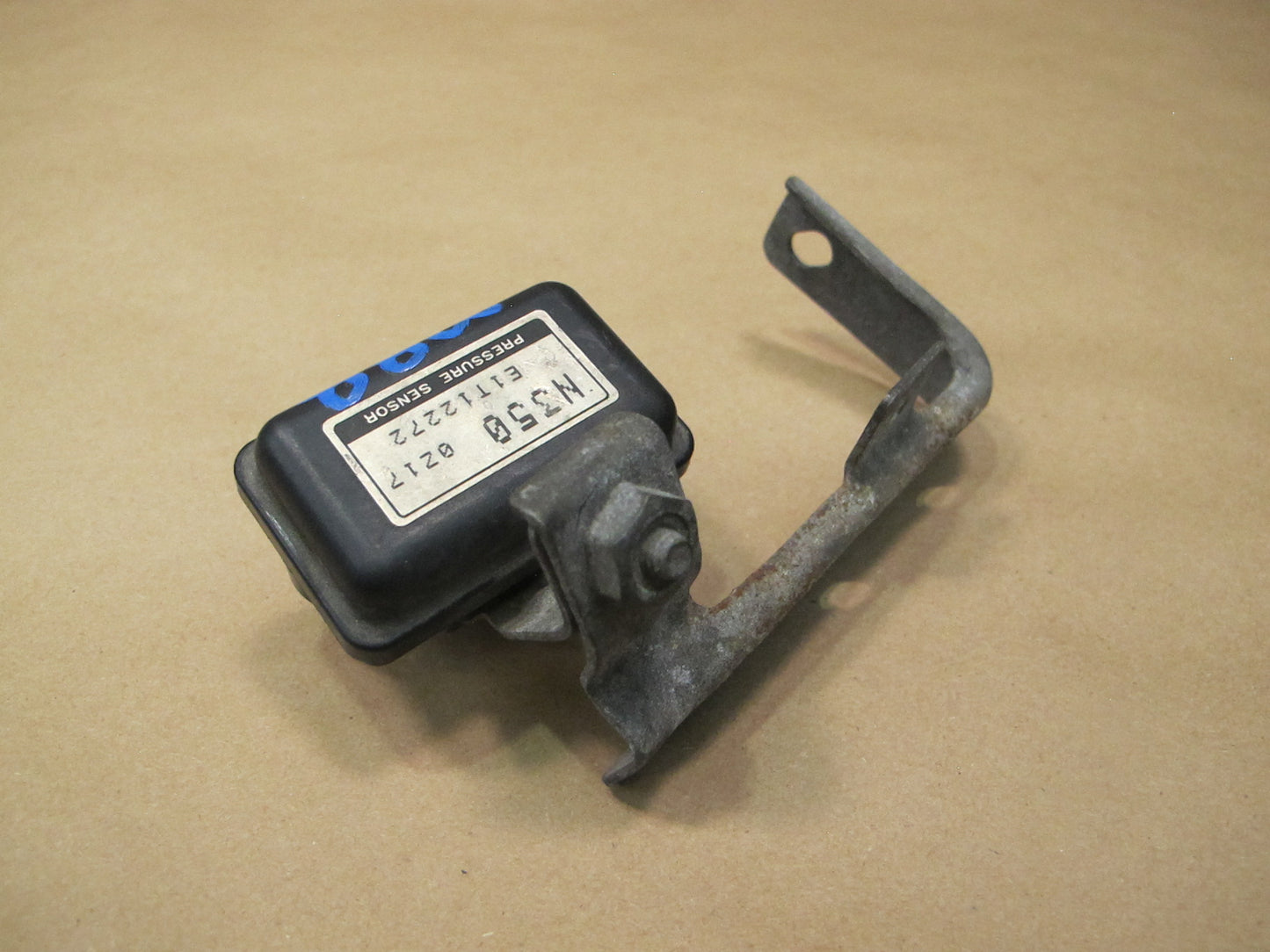 89-91 Mazda RX7 NA Intake Manifold Air Pressure Sensor w Bracket E1T12272 OEM