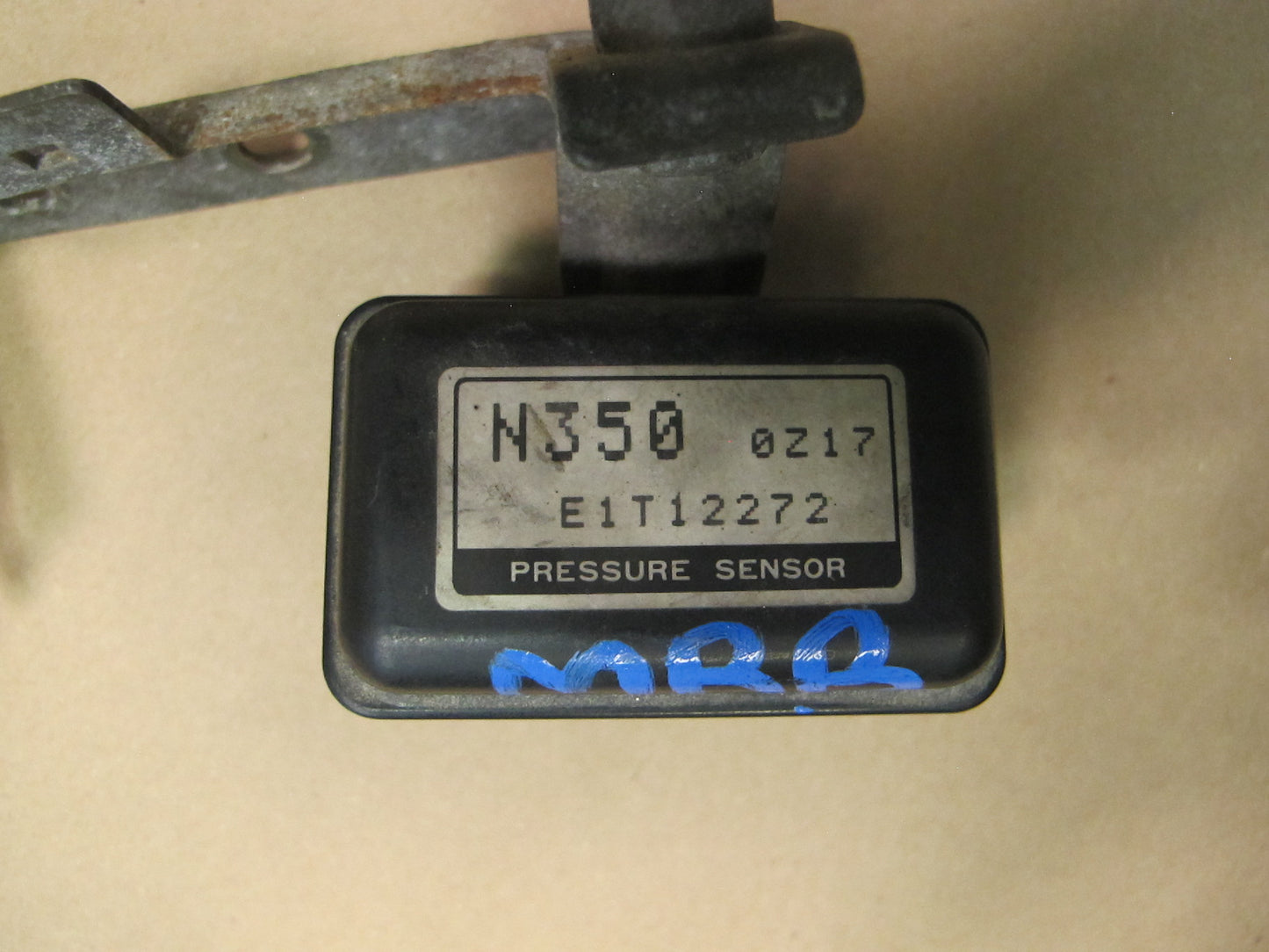 89-91 Mazda RX7 NA Intake Manifold Air Pressure Sensor w Bracket E1T12272 OEM