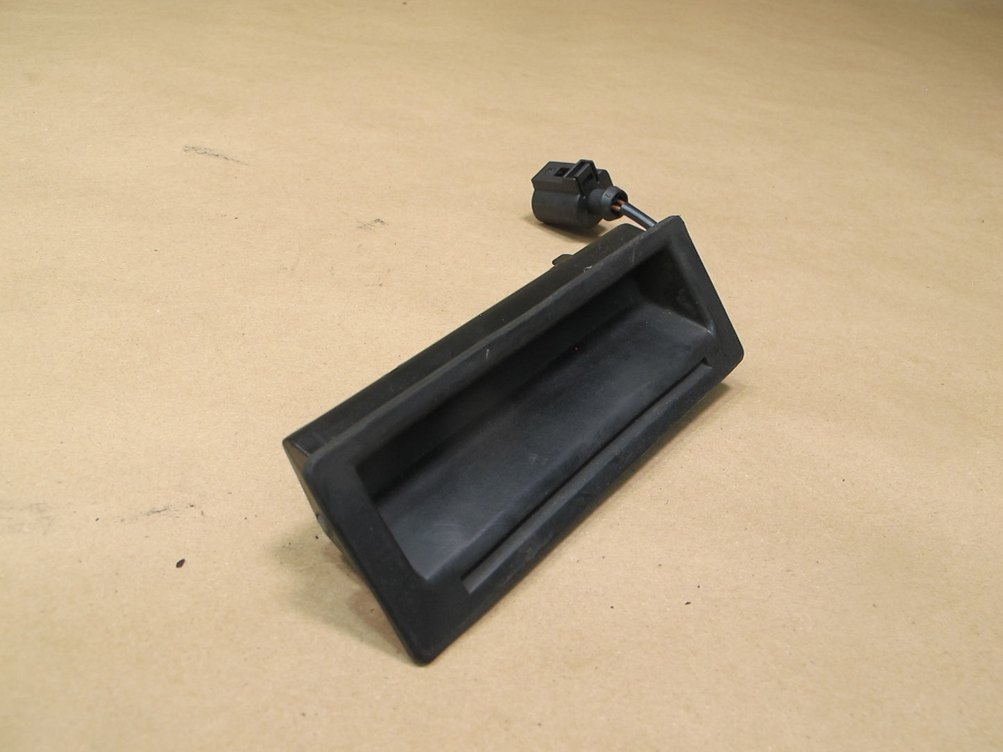2003-2010 Porsche Cayenne 955 Rear Trunk Tailgate Handle Switch 1J0827566F