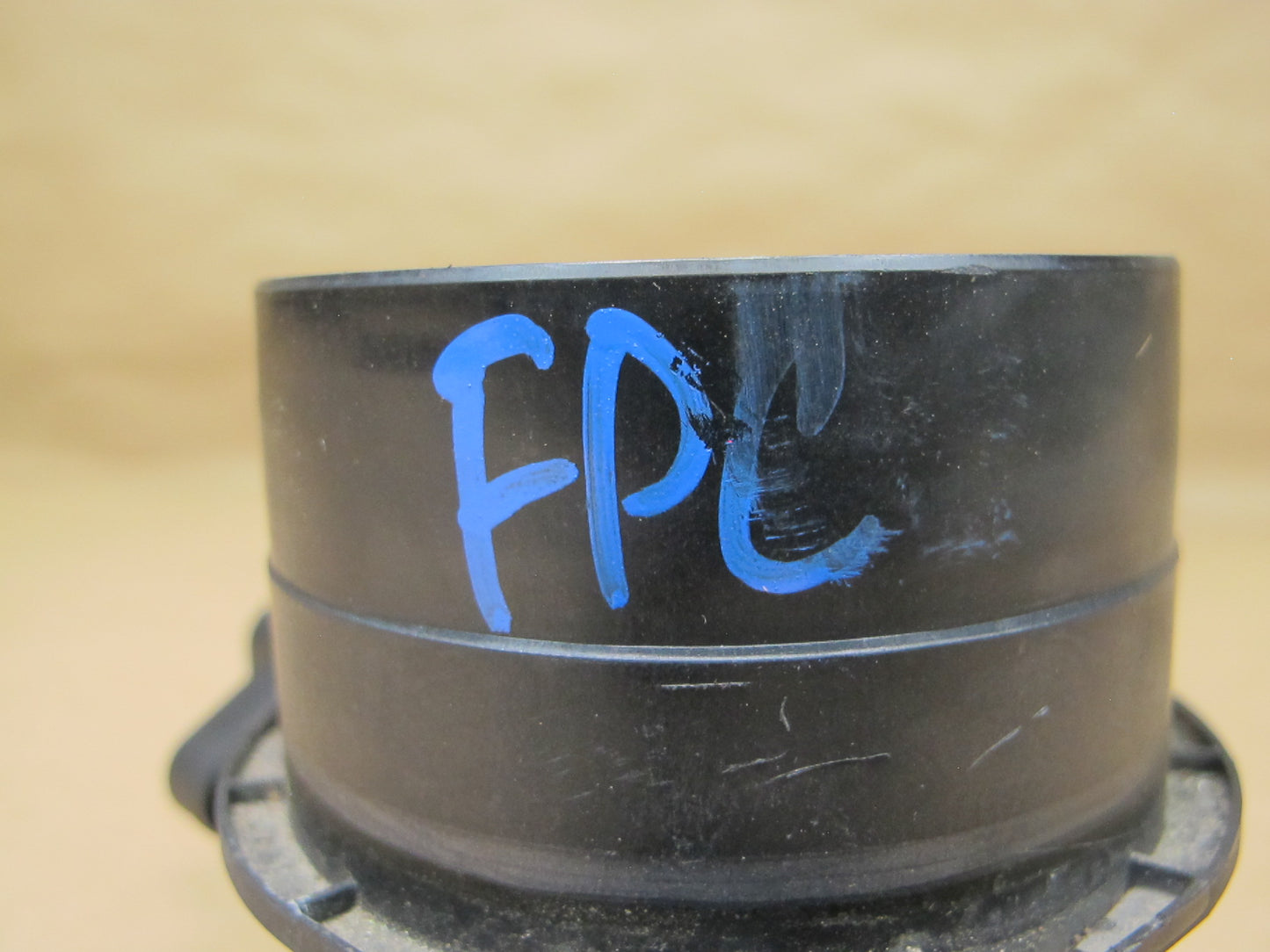 2003-2006 Porsche Cayenne 955 Turbo Mass Air Flow Meter MAF Sensor 07C906461