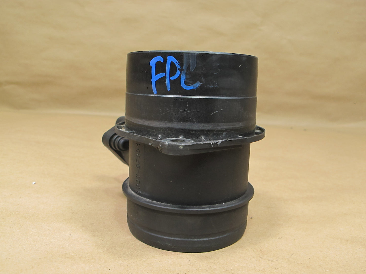2003-2006 Porsche Cayenne 955 Turbo Mass Air Flow Meter MAF Sensor 07C906461