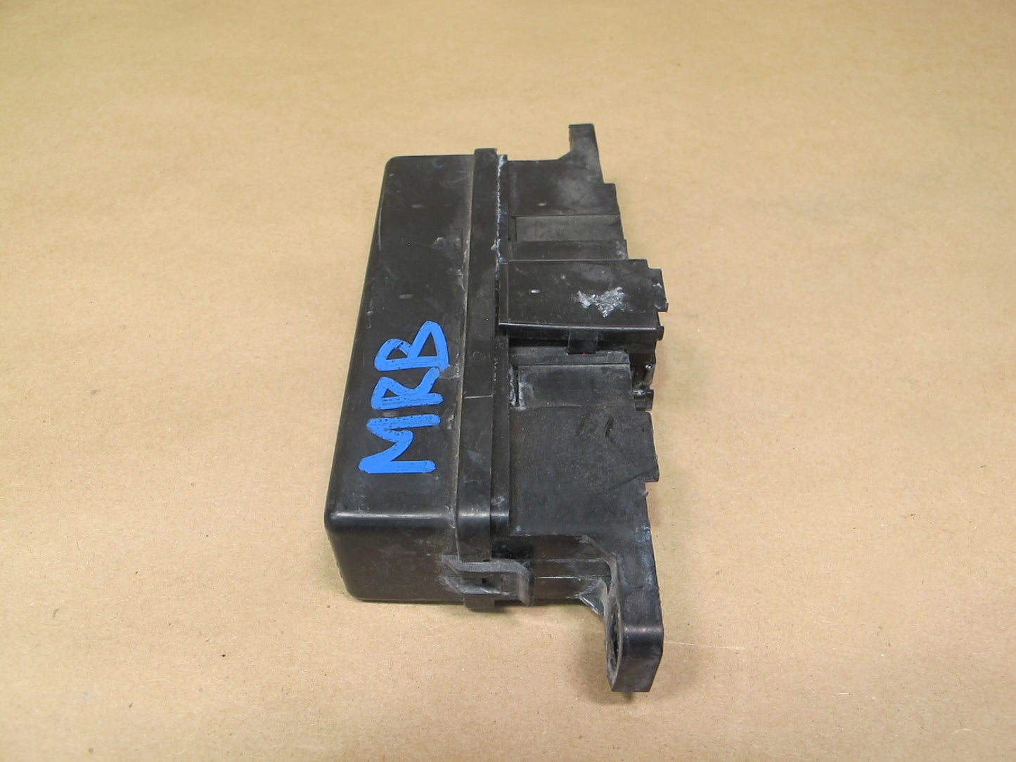 88-91 Mazda RX7 NON Turbo Engine Main Relay Fuse Box OEM