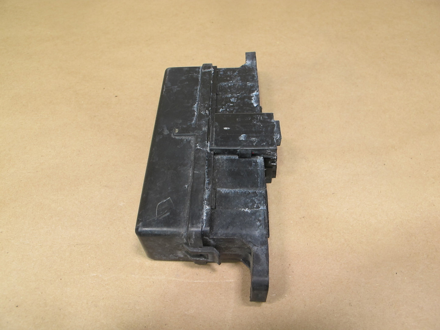 88-91 Mazda RX7 NON Turbo Engine Main Relay Fuse Box OEM