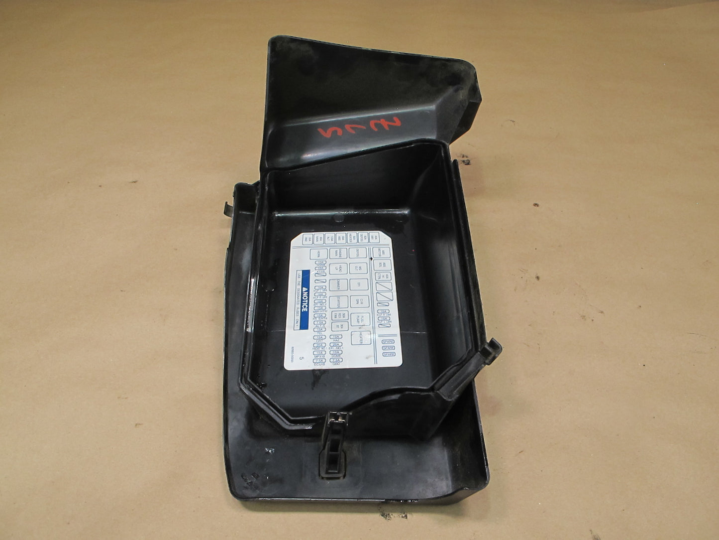 98-00 Lexus UCF20L LS400 Engine Bay Fuse Box Lid Cover OEM