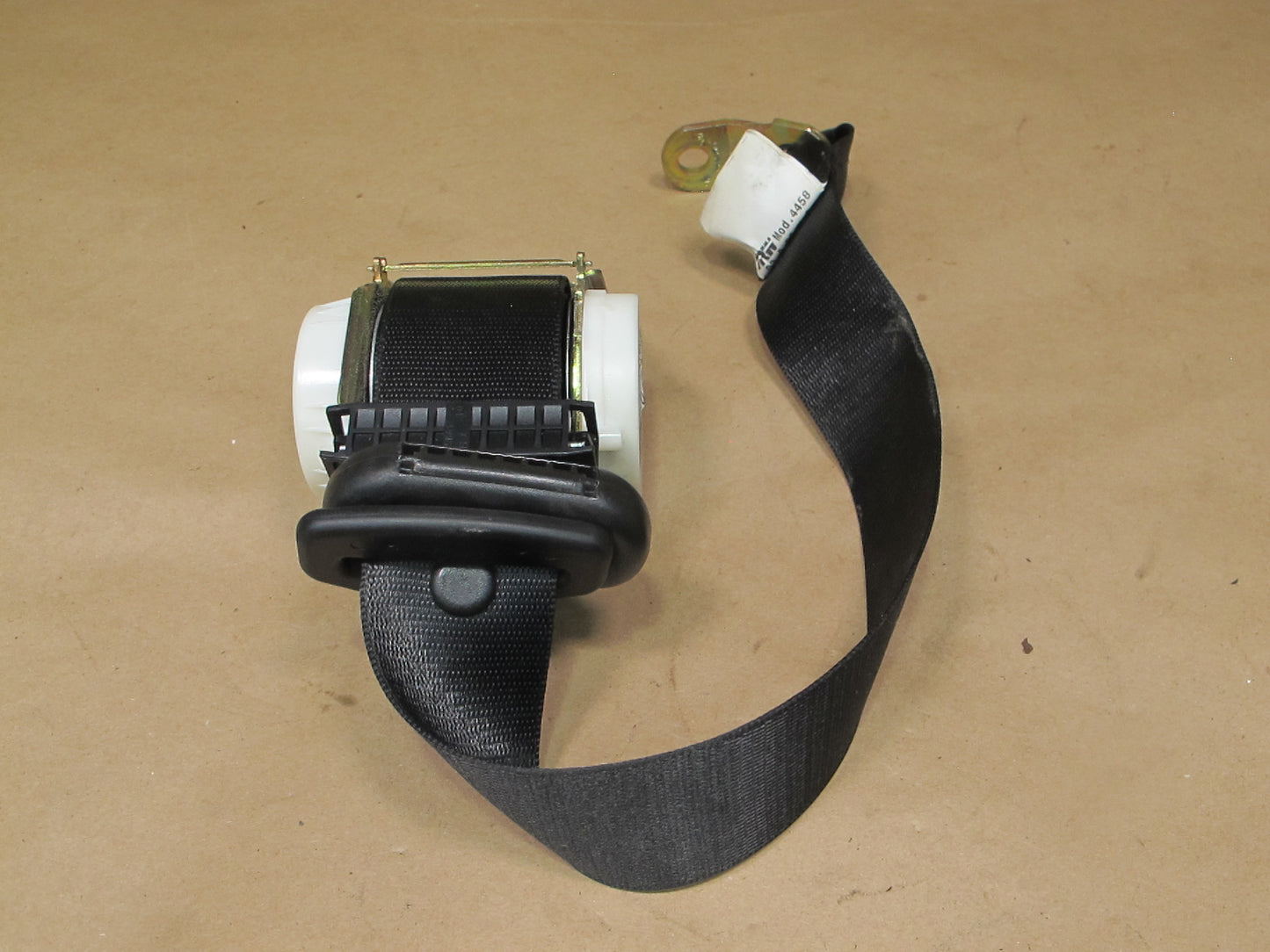 06-10 BMW E64 CONVERTIBLE REAR LEFT & RIGHT SIDE SEATBELT RETRACTOR SET OEM