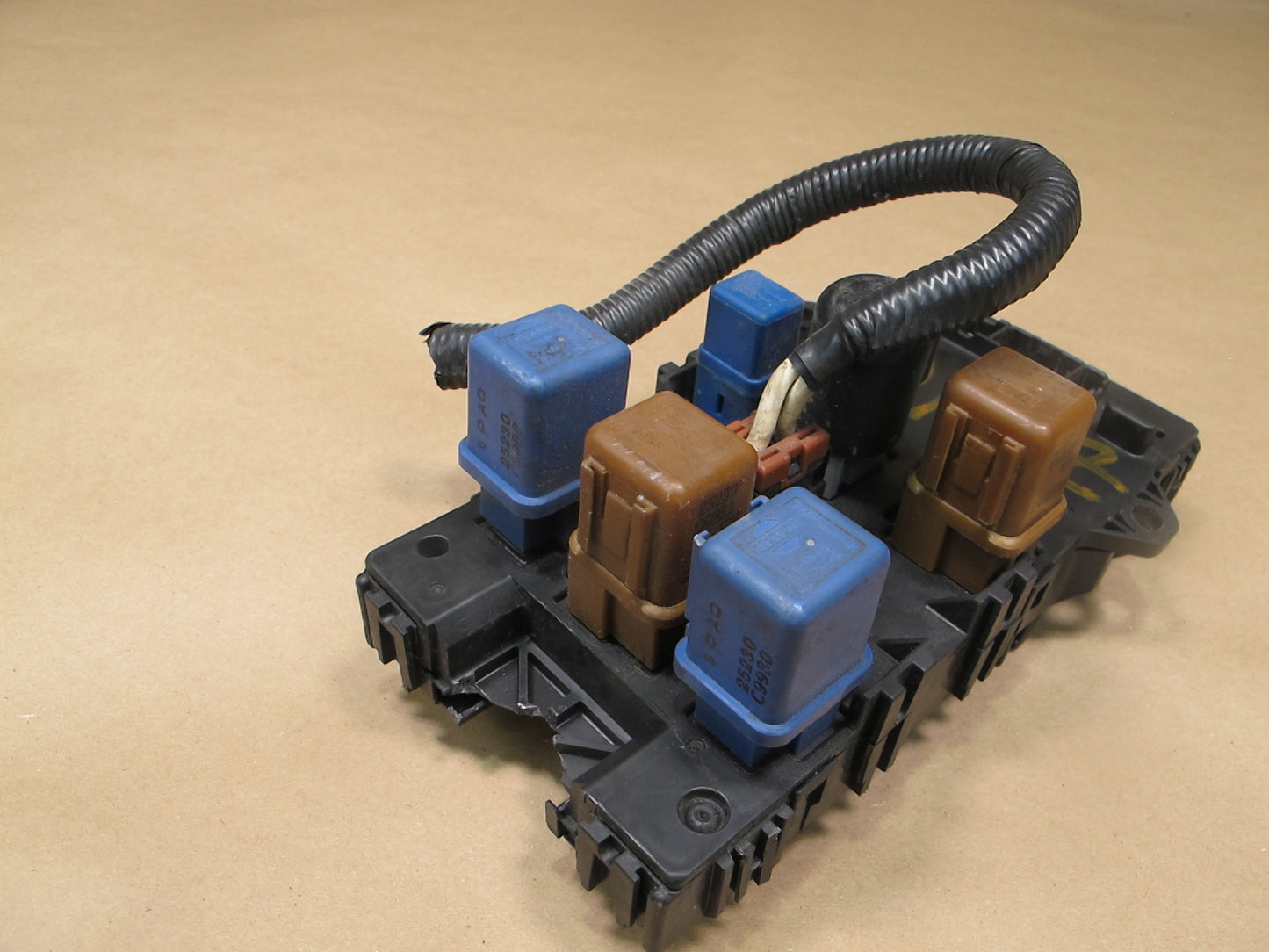 90-96 Nissan Z32 300ZX 2+0 Interior Cabin Fuse Relay Box OEM