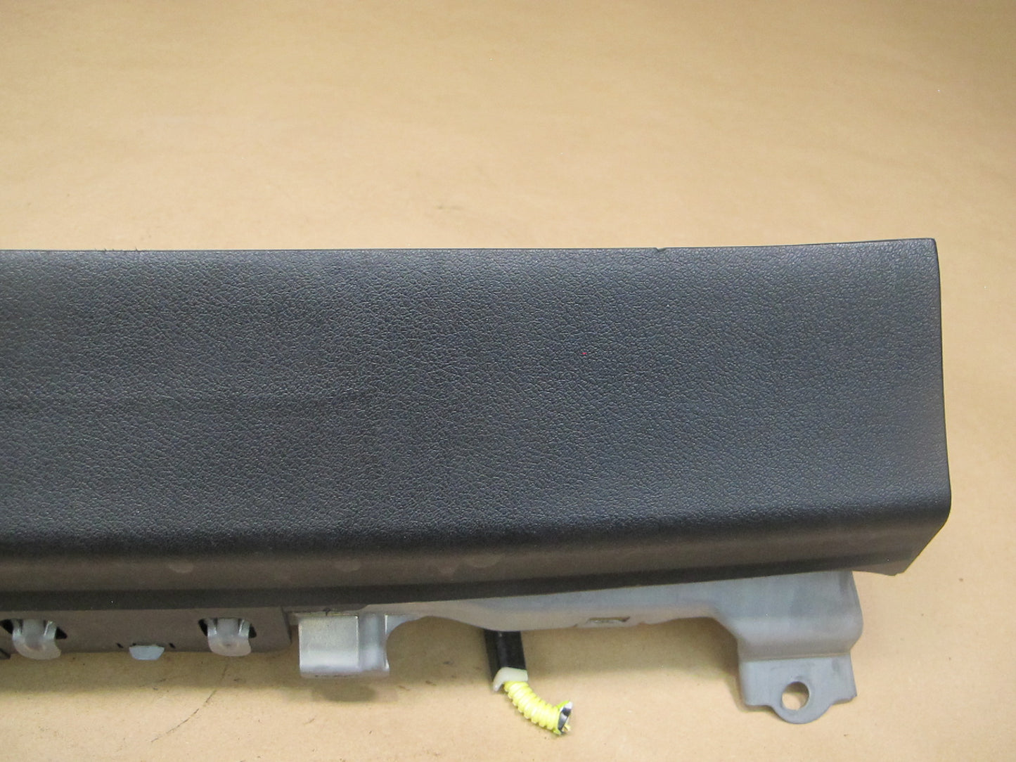 10-15 LEXUS IS250 IS350 CONVERTIBLE FRONT RIGHT PASSENGER SIDE UNDER DASH KNEE SRS AIRBAG OEM