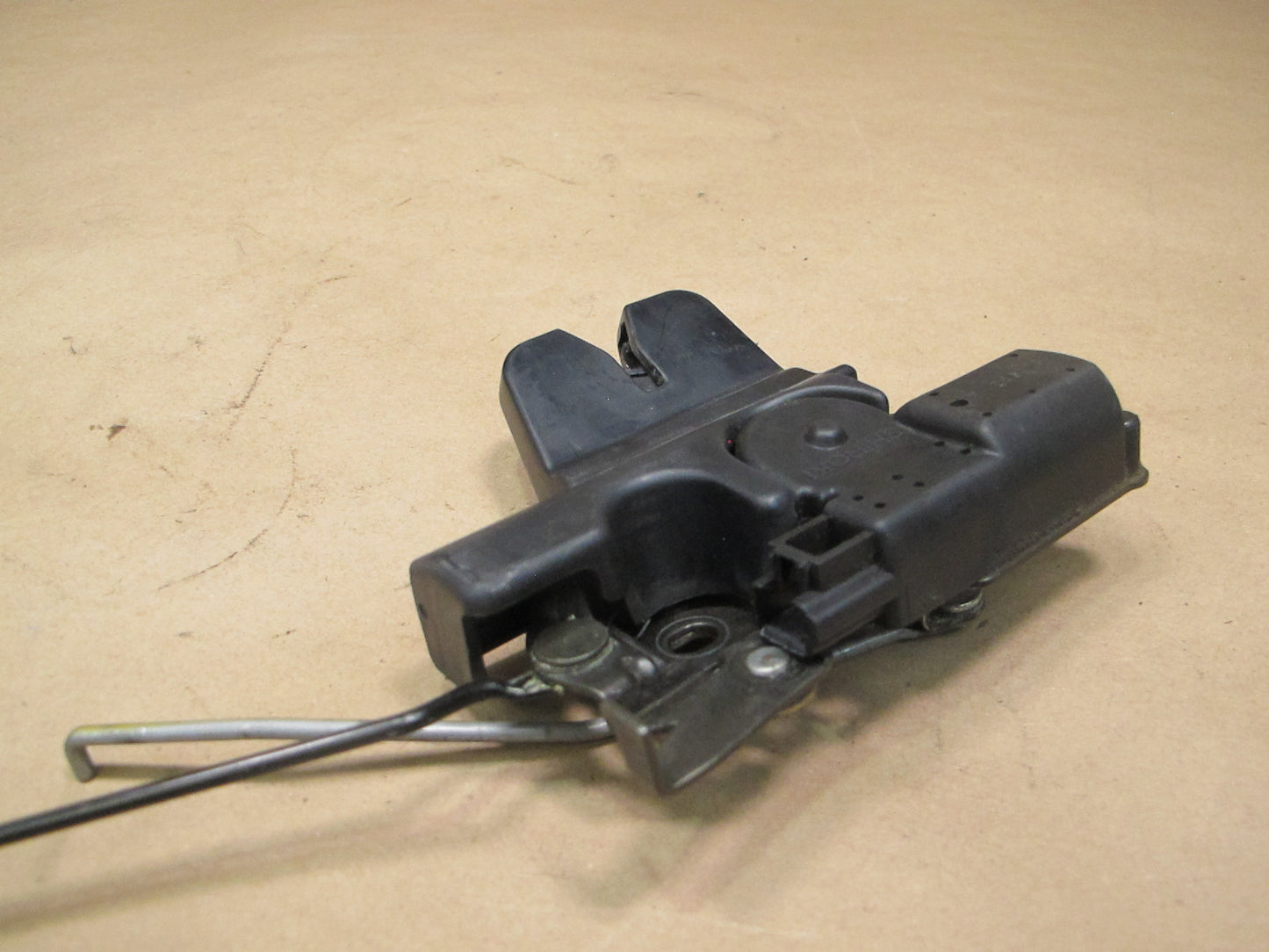 01-05 Lexus JCE10 IS300 Rear Trunk Lock Latch Actuator OEM