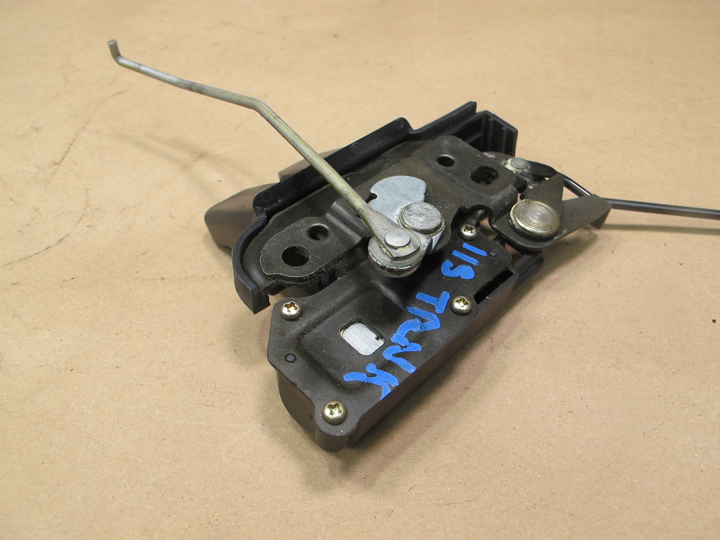 01-05 Lexus JCE10 IS300 Rear Trunk Lock Latch Actuator OEM