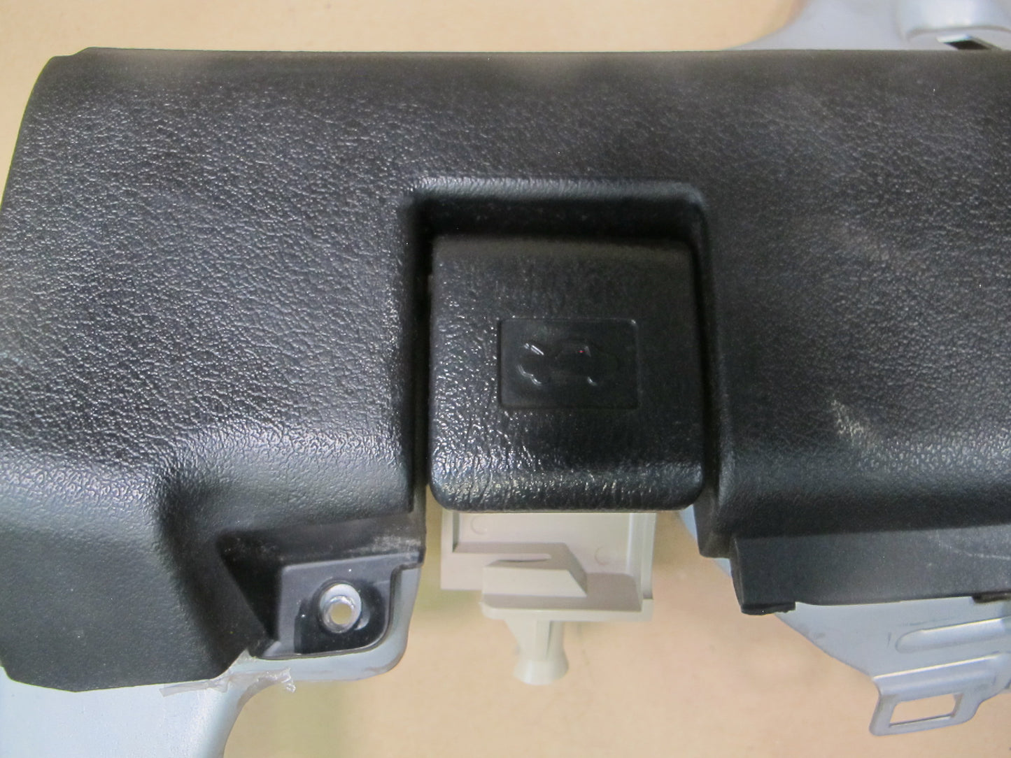 10-15 LEXUS IS250 IS350 CONVERTIBLE FRONT LEFT DRIVER SIDE UNDER DASH KNEE SRS AIRBAG OEM