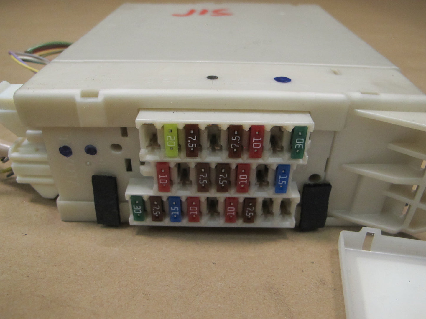 10-11 Lexus IS250 IS350 Convertible Fuse Relay Junction Box Module OEM