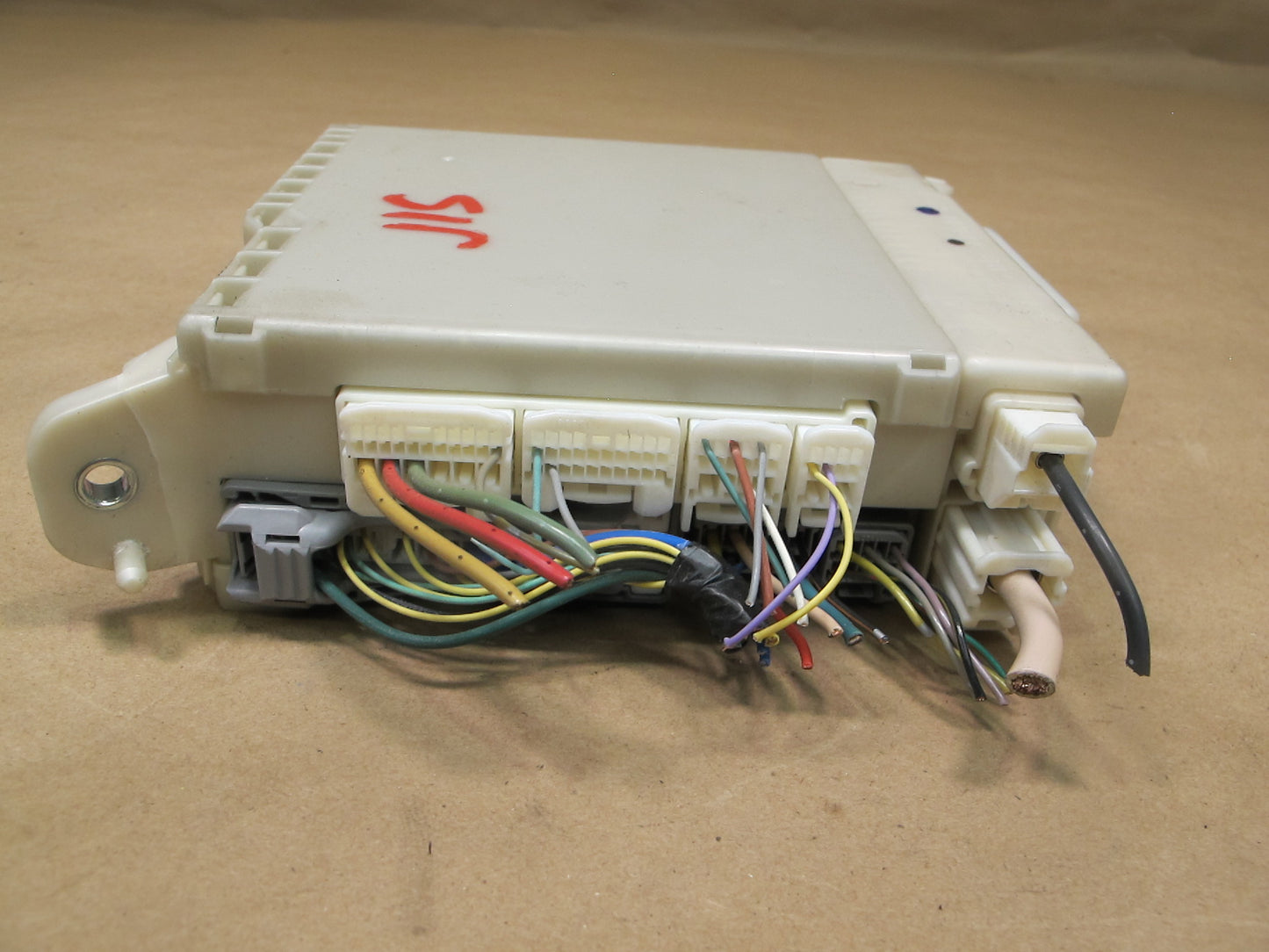 10-11 Lexus IS250 IS350 Convertible Fuse Relay Junction Box Module OEM