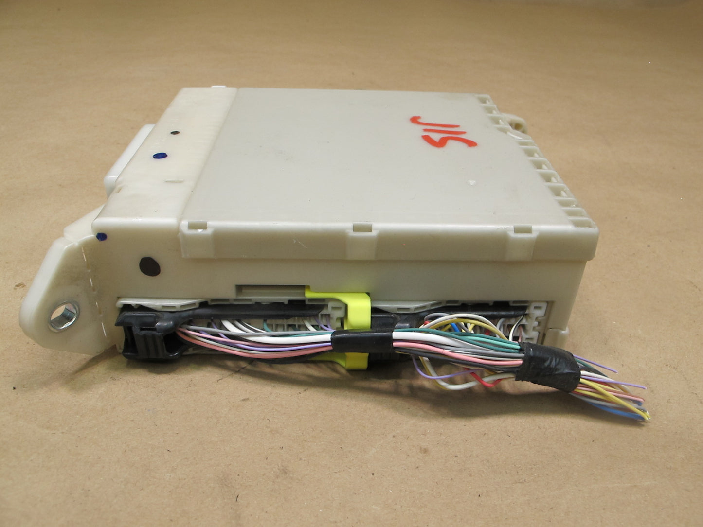 10-11 Lexus IS250 IS350 Convertible Fuse Relay Junction Box Module OEM