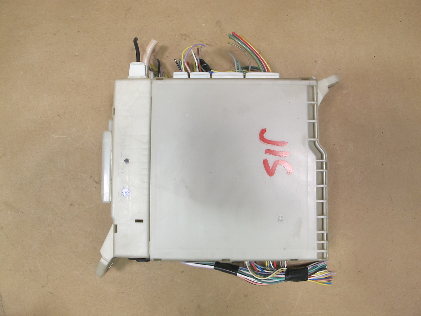 10-11 Lexus IS250 IS350 Convertible Fuse Relay Junction Box Module OEM