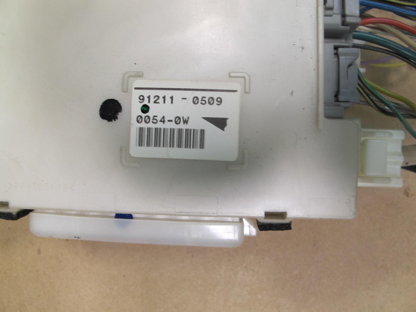 10-11 Lexus IS250 IS350 Convertible Fuse Relay Junction Box Module OEM