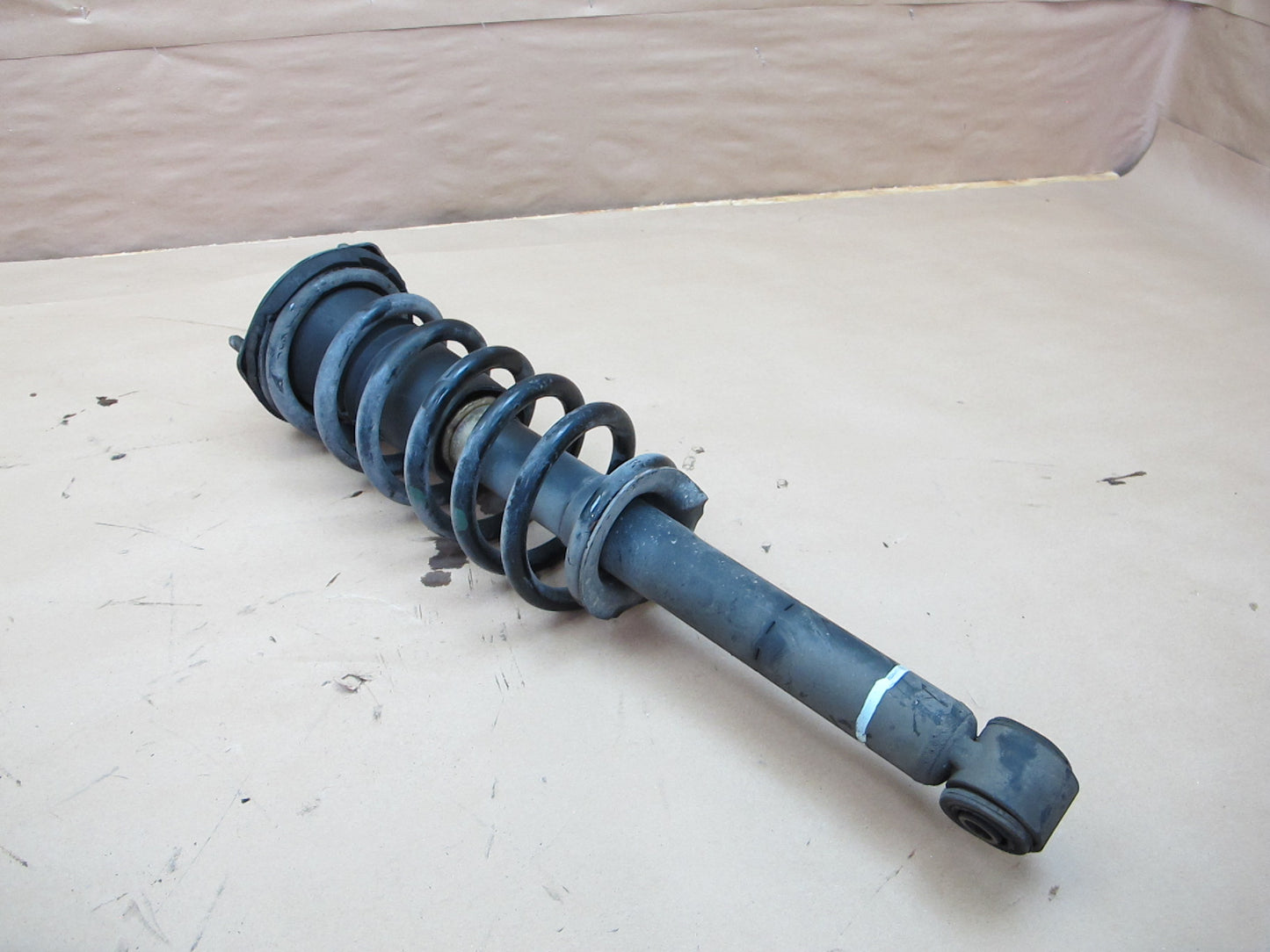 98-00 Lexus UCF20L LS400 RWD Set of 2 Front Strut Shock Absorber OEM