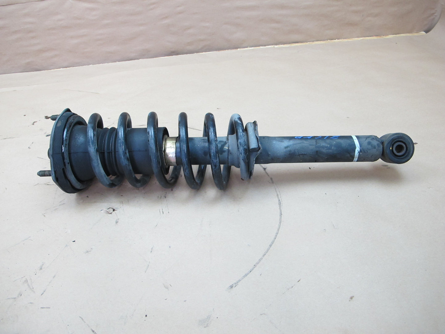 98-00 Lexus UCF20L LS400 RWD Set of 2 Front Strut Shock Absorber OEM