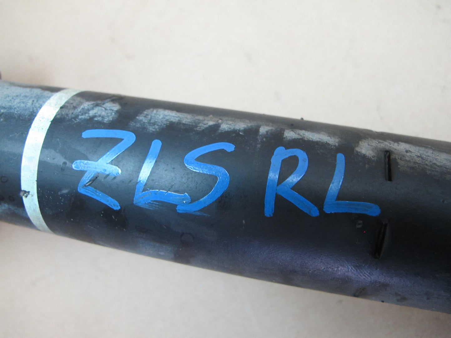 98-00 Lexus UCF20L LS400 RWD Set of 2 Rear Left Right Strut Shock Absorber OEM