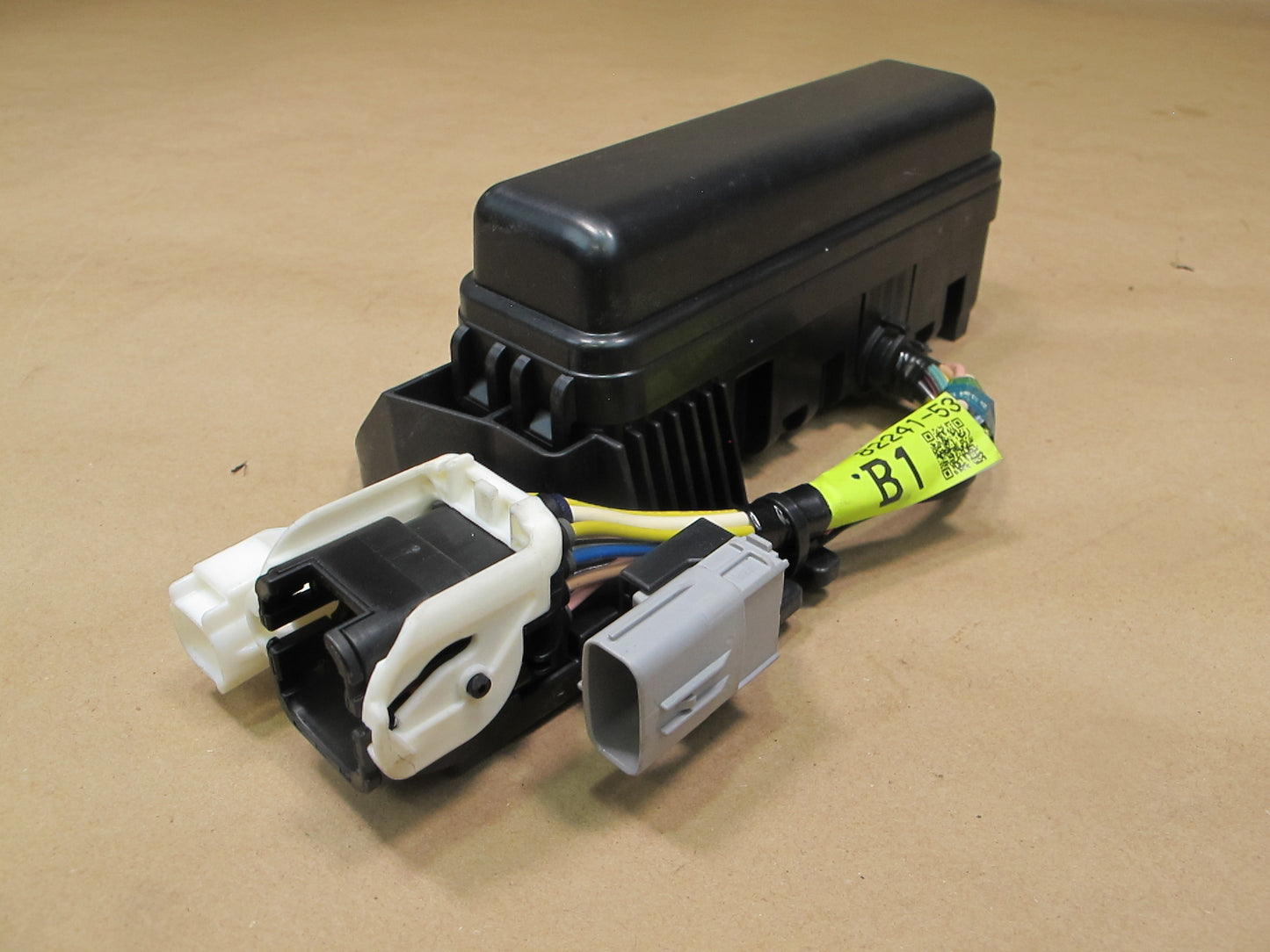 10-15 Lexus IS250 IS350 Convertible Rear Trunk Relay Fuse Junction Box OEM
