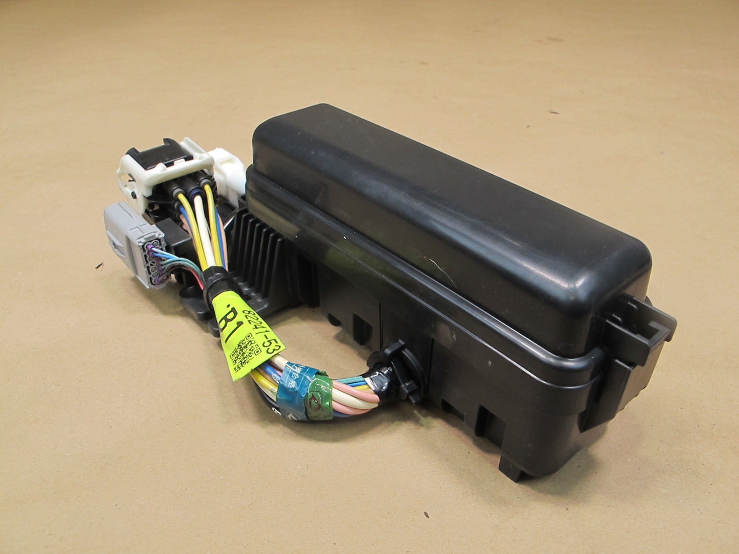 10-15 Lexus IS250 IS350 Convertible Rear Trunk Relay Fuse Junction Box OEM