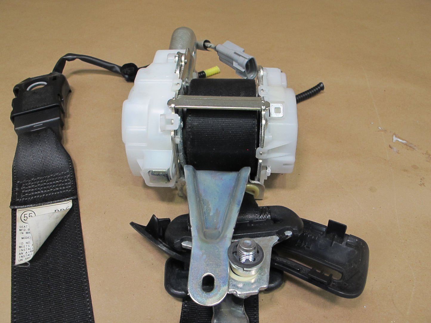 10-15 LEXUS IS250 IS350 CONVERTIBLE FRONT RIGHT & LEFT SIDE SEATBELT RETRACTOR SET OEM