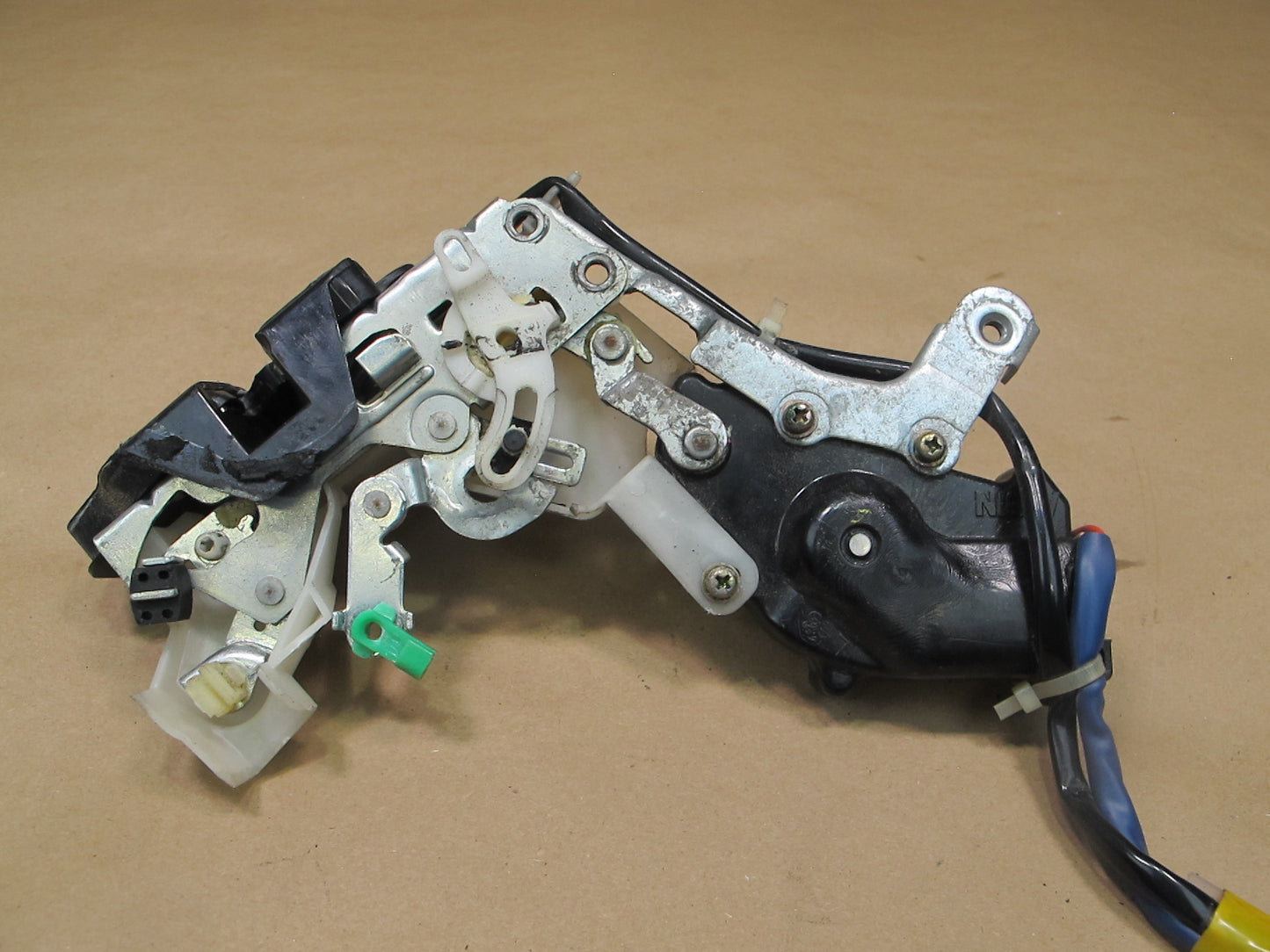 98-00 Lexus UCF20 LS400 Rear Right Door Lock Latch Actuator OEM