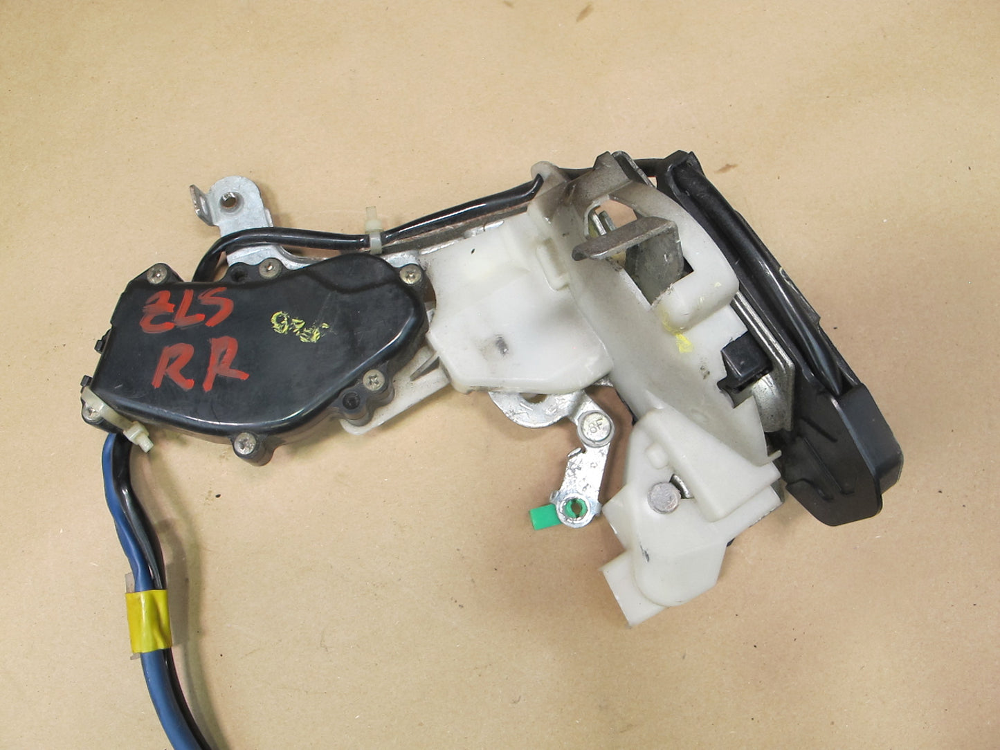 98-00 Lexus UCF20 LS400 Rear Right Door Lock Latch Actuator OEM