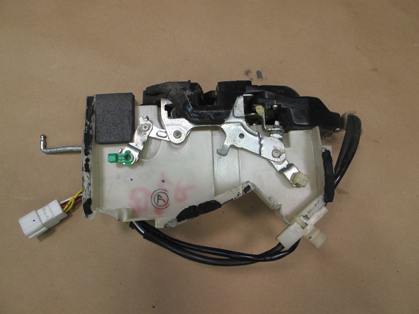 98-00 Lexus UCF20 LS400 Front Right Door Lock Latch Actuator OEM