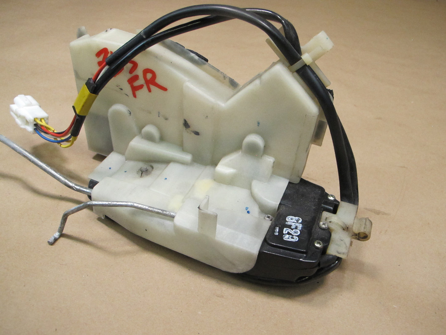 98-00 Lexus UCF20 LS400 Front Right Door Lock Latch Actuator OEM