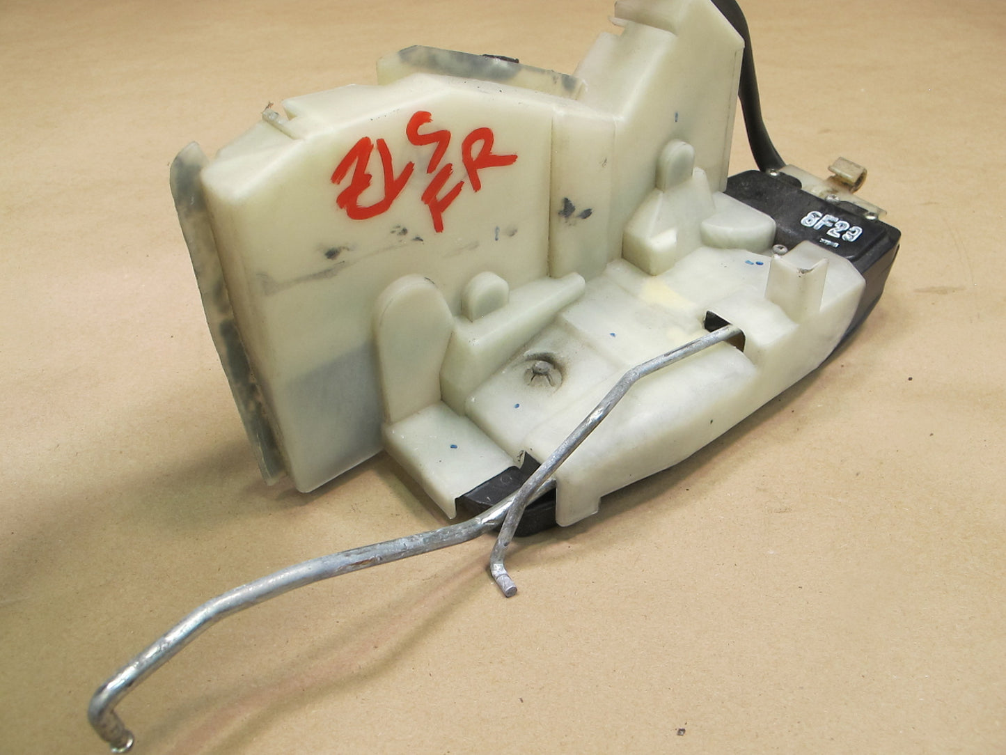 98-00 Lexus UCF20 LS400 Front Right Door Lock Latch Actuator OEM