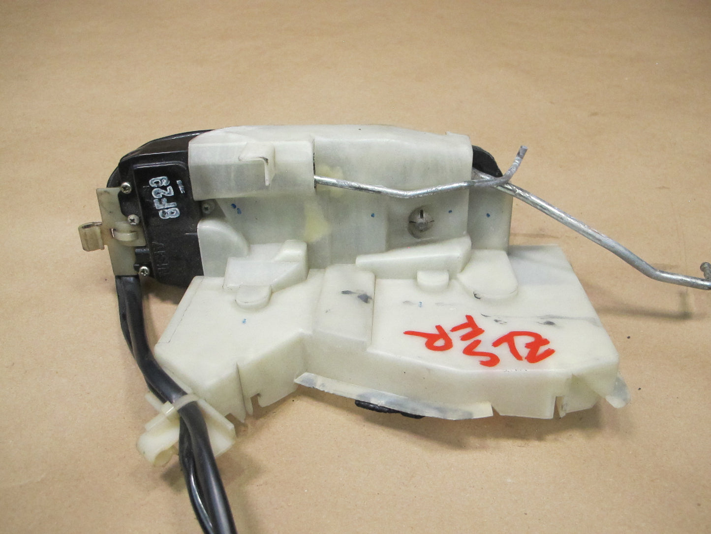98-00 Lexus UCF20 LS400 Front Right Door Lock Latch Actuator OEM