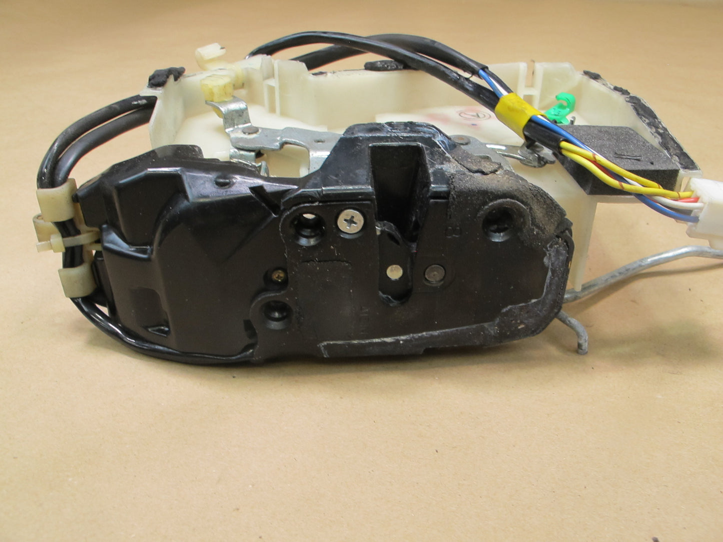 98-00 Lexus UCF20 LS400 Front Right Door Lock Latch Actuator OEM