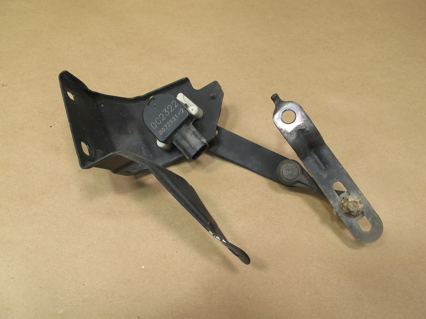 06-15 Lexus IS250 IS350 Rear Left Suspension Height Level Sensor OEM