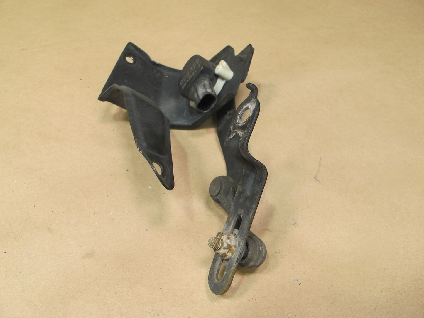 06-15 Lexus IS250 IS350 Rear Left Suspension Height Level Sensor OEM