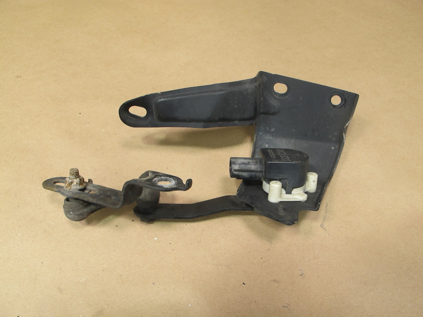 06-15 Lexus IS250 IS350 Rear Left Suspension Height Level Sensor OEM