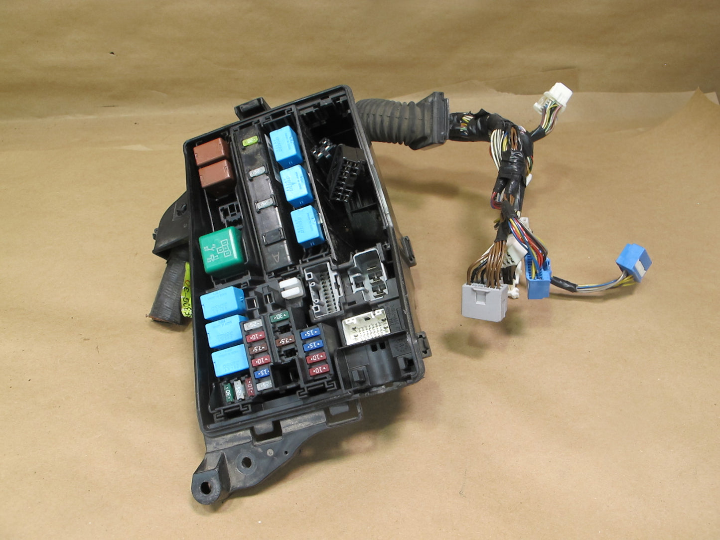 10-15 Lexus IS250 IS350 Convertible Engine Bay Power Fuse Junction Box OEM