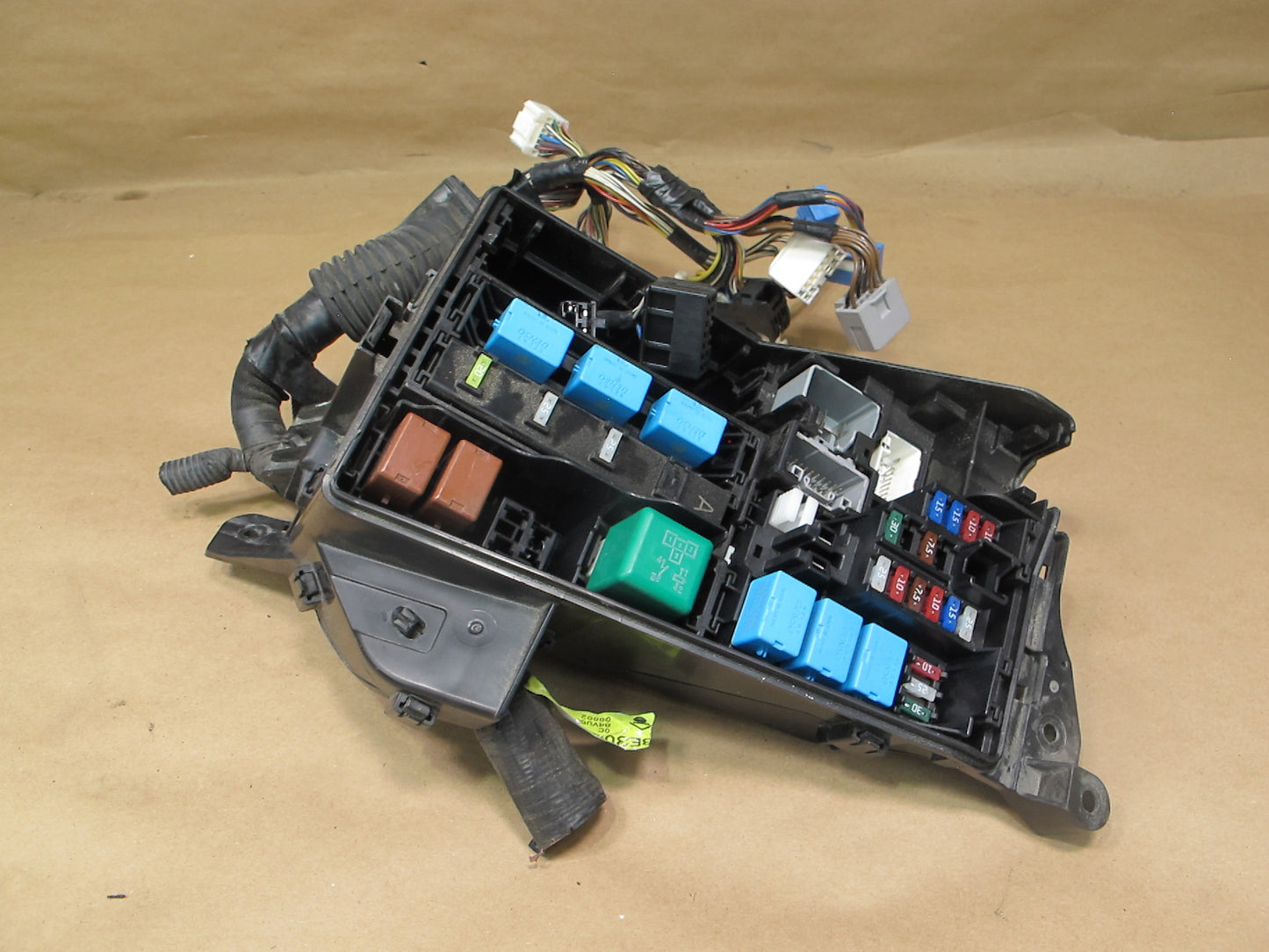 10-15 Lexus IS250 IS350 Convertible Engine Bay Power Fuse Junction Box OEM
